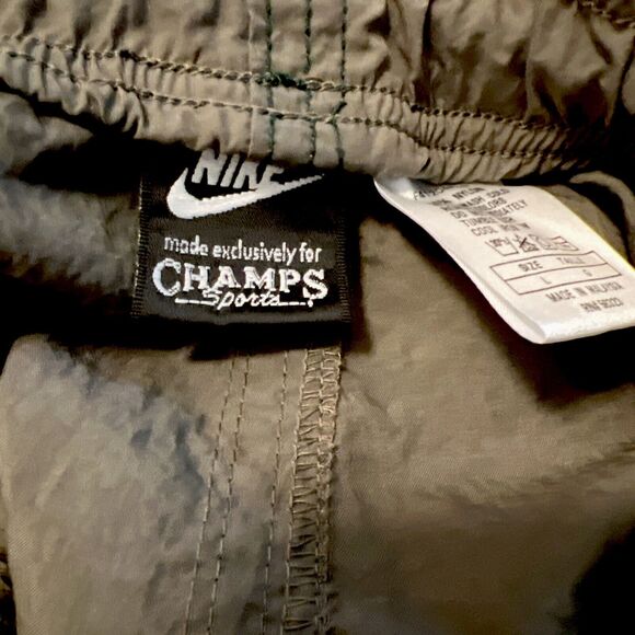 NIKE Air Shorts Men Size L Vintage Windbreaker Green Jorts Y2k Made By Champs - Picture 3 of 3